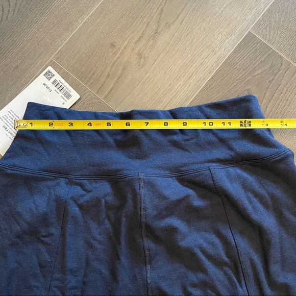 NWT Lululemon Wind Down Pant (Sz 8) - Picture 8 of 11